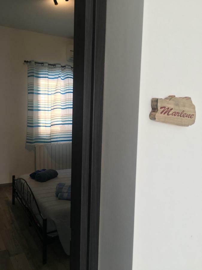 Casa Escape * Terrasini